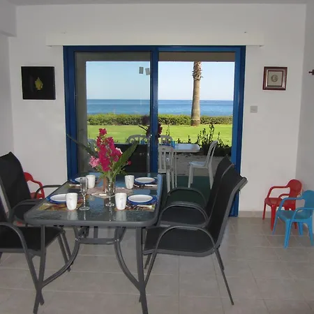 Διαμέρισμα Tonia Beach House *